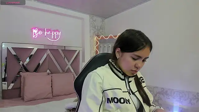 ISABELA TAY online show from 12.19.25