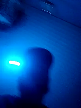 hotguy71000 online show from 11.21.25