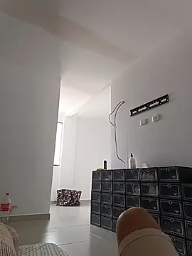 Snapshot of jasmineladyboy chatting on 11.27.25 jasmineladyboy online show from 11.27.25