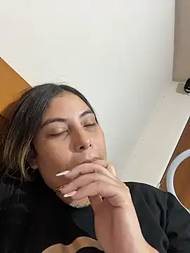 Anna Bitch Disgusting online show from 11.26.25