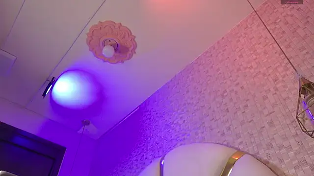 Caroline palmerr online show from 11.27.25