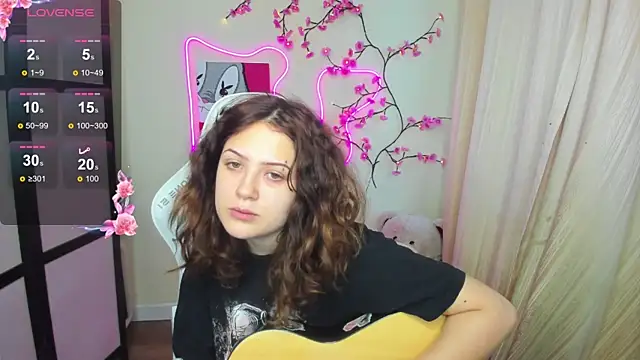 Snapshot of Anora_Miller chatting on 11.26.25 Anora Miller online show from 11.26.25