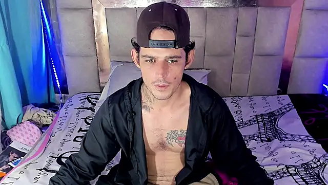 Snapshot of Sexybigjefffx chatting on 11.12.25 Sexybigjefffx online show from 11.12.25