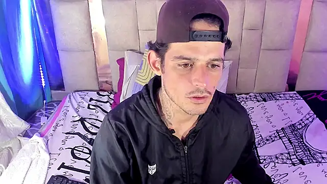 Snapshot of Sexybigjefffx chatting on 11.14.25 Sexybigjefffx online show from 11.14.25