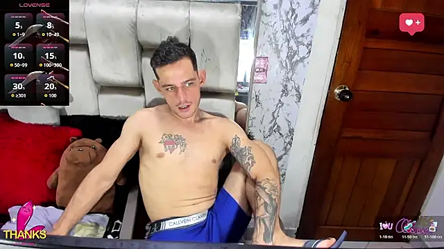 Snapshot of Sexybigjefffx chatting on 01.13.26 Sexybigjefffx online show from 01.13.26