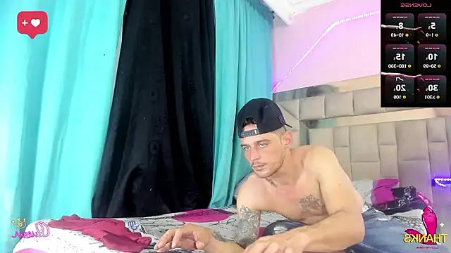 Snapshot of Sexybigjefffx chatting on 01.15.26 Sexybigjefffx online show from 01.15.26