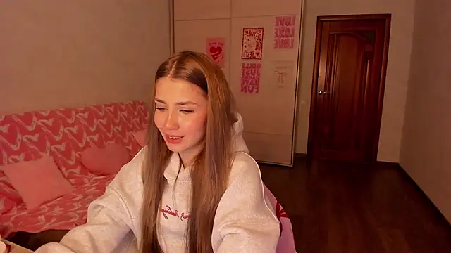 Aurora Glow21 online show from 04.26.26