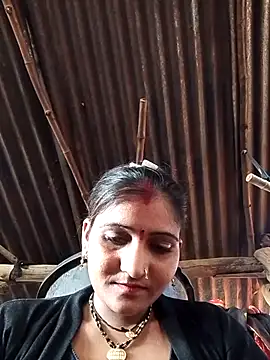 Snapshot of yanuw chatting on 11.29.25 yanuw online show from 11.29.25