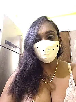 Snapshot of Dharshini98 chatting on 02.03.26 Dharshini98 online show from 02.03.26