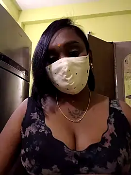 Snapshot of Dharshini98 chatting on 02.06.26 Dharshini98 online show from 02.06.26