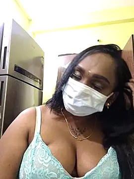 Snapshot of Dharshini98 chatting on 02.13.26 Dharshini98 online show from 02.13.26