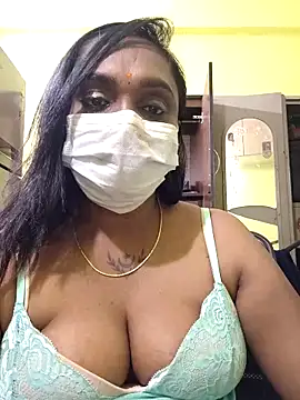 Snapshot of Dharshini98 chatting on 02.18.26 Dharshini98 online show from 02.18.26