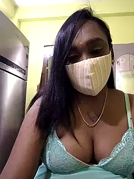 Snapshot of Dharshini98 chatting on 02.19.26 Dharshini98 online show from 02.19.26