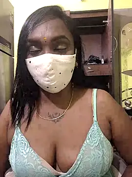 Snapshot of Dharshini98 chatting on 02.25.26 Dharshini98 online show from 02.25.26