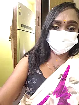 Snapshot of Dharshini98 chatting on 03.01.26 Dharshini98 online show from 03.01.26