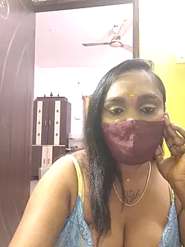 Snapshot of Dharshini98 chatting on 03.04.26 Dharshini98 online show from 03.04.26