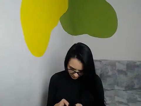 divina kira online show from 12.14.25