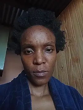 Snapshot of Beverlygurlx6 chatting on 02.03.26 Beverlygurlx6 online show from 02.03.26