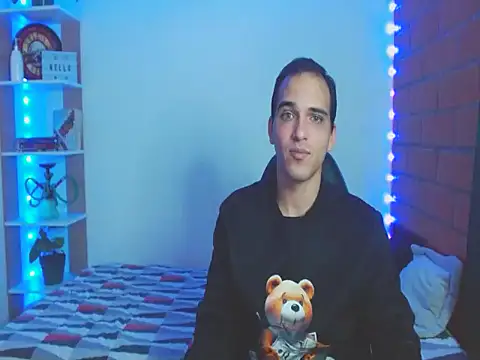 Snapshot of Maax30233 chatting on 11.14.25 Maax30233 online show from 11.14.25