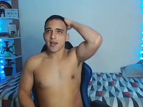 Snapshot of Maax30233 chatting on 11.26.25 Maax30233 online show from 11.26.25