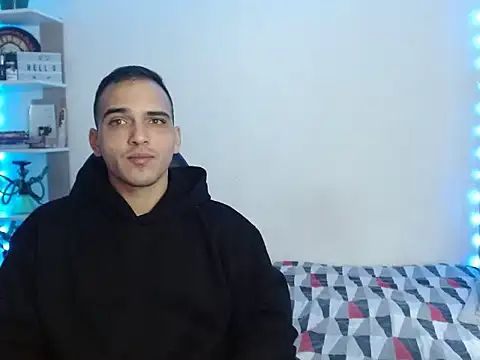 Snapshot of Maax30233 chatting on 11.29.25 Maax30233 online show from 11.29.25