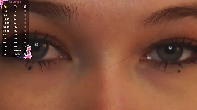 Snapshot of cheeky_cherry_ chatting on 11.30.25 cheeky cherry online show from 11.30.25