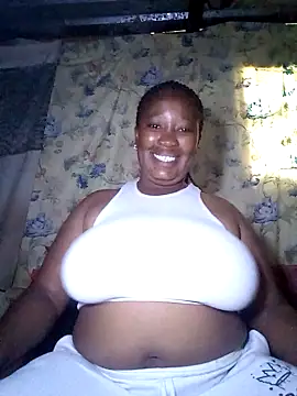 MissMoyo online show from 11.18.25