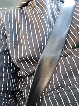 Snapshot of 7allexx chatting on 11.19.25 7allexx online show from 11.19.25