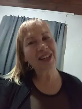 SexyMilf1211 online show from 07.10.26