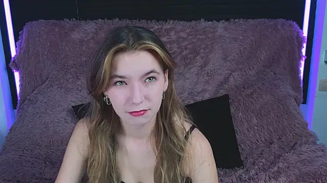 RochelCozzi online show from 12.03.25