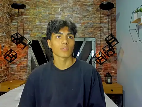 MattFiore online show from 12.04.25