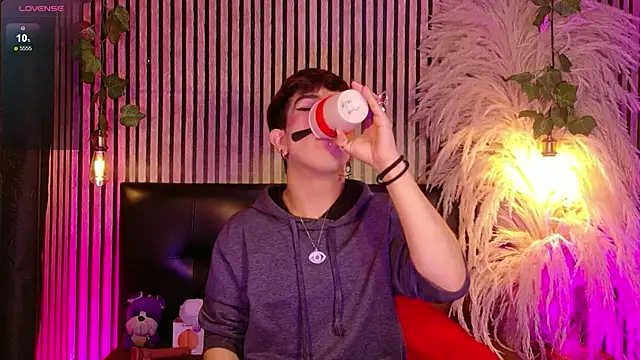 Angeldust19 online show from 04.15.26