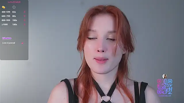 Snapshot of AmelieSeductress chatting on 12.01.25 AmelieSeductress online show from 12.01.25