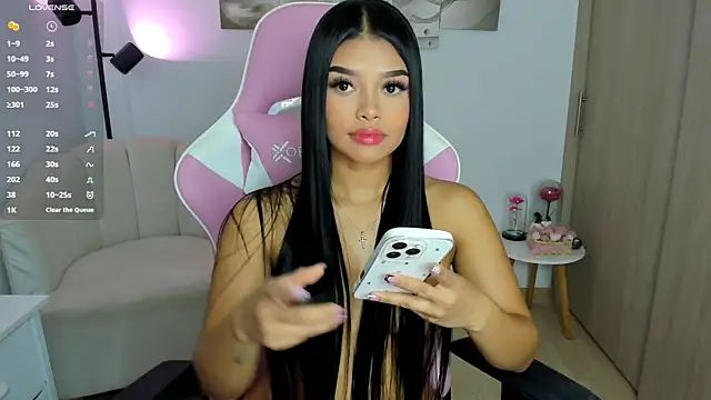 haileyflorez  online show from 06.14.26
