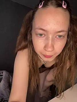 Holy Poly online show from 03.04.26