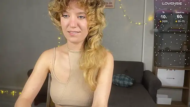 Snapshot of Play_Me_Softly chatting on 12.19.25 Play Me Softly online show from 12.19.25