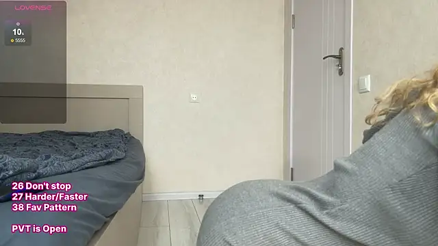 Snapshot of Play_Me_Softly chatting on 02.08.26 Play Me Softly online show from 02.08.26