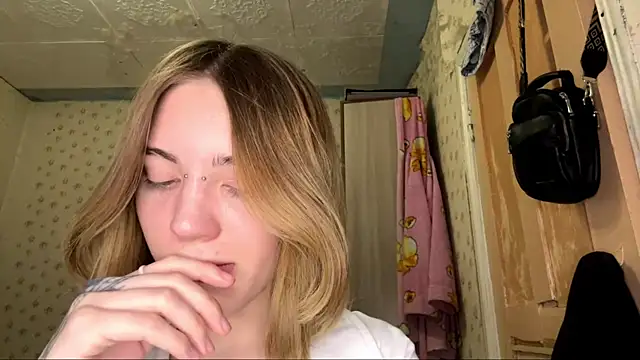 MelaineAytes online show from 11.22.25