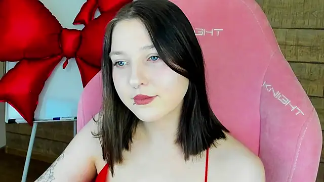 TinnaBurton online show from 02.14.26