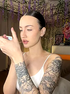 that eva online show from 11.30.25