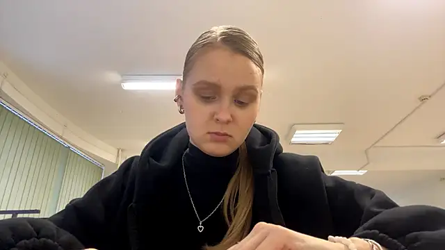 PaulitaSolow online show from 11.25.25