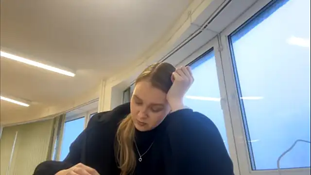 PaulitaSolow online show from 11.29.25