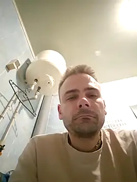 Gregorywhitelegs online show from 04.13.26