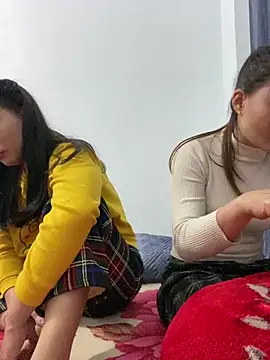 Snapshot of pitty_mymi chatting on 12.19.25 pitty mymi online show from 12.19.25