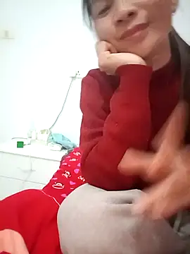 Snapshot of pitty_mymi chatting on 04.01.26 pitty mymi online show from 04.01.26