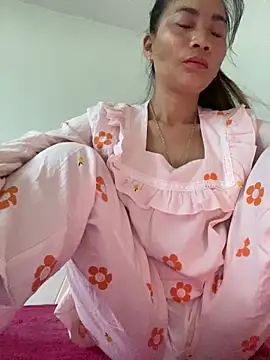 Snapshot of pitty_mymi chatting on 04.04.26 pitty mymi online show from 04.04.26