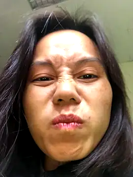 Trangbabylove online show from 11.22.25