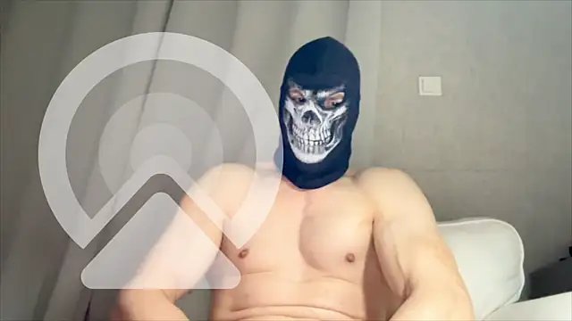 Snapshot of Luna_MaskedMan chatting on 05.05.26 Luna MaskedMan online show from 05.05.26