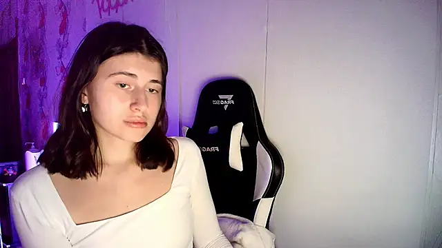 Snapshot of KristinaScott chatting on 02.02.26 KristinaScott online show from 02.02.26