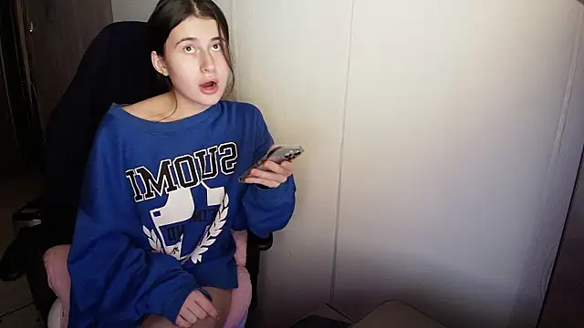 Snapshot of KristinaScott chatting on 02.16.26 KristinaScott online show from 02.16.26